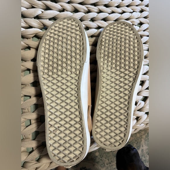 Vans - Picture 3 of 3